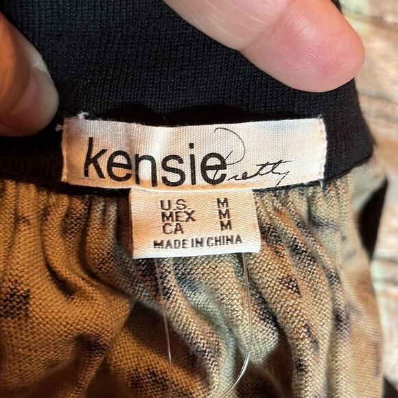 Kenzie Sleeveless Dress - Picture 16 of 16